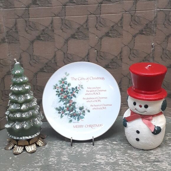 Robert Laessig Christmas plate "The Gifts of Christmas" & 2  vtg. Candles - Picture 1 of 8